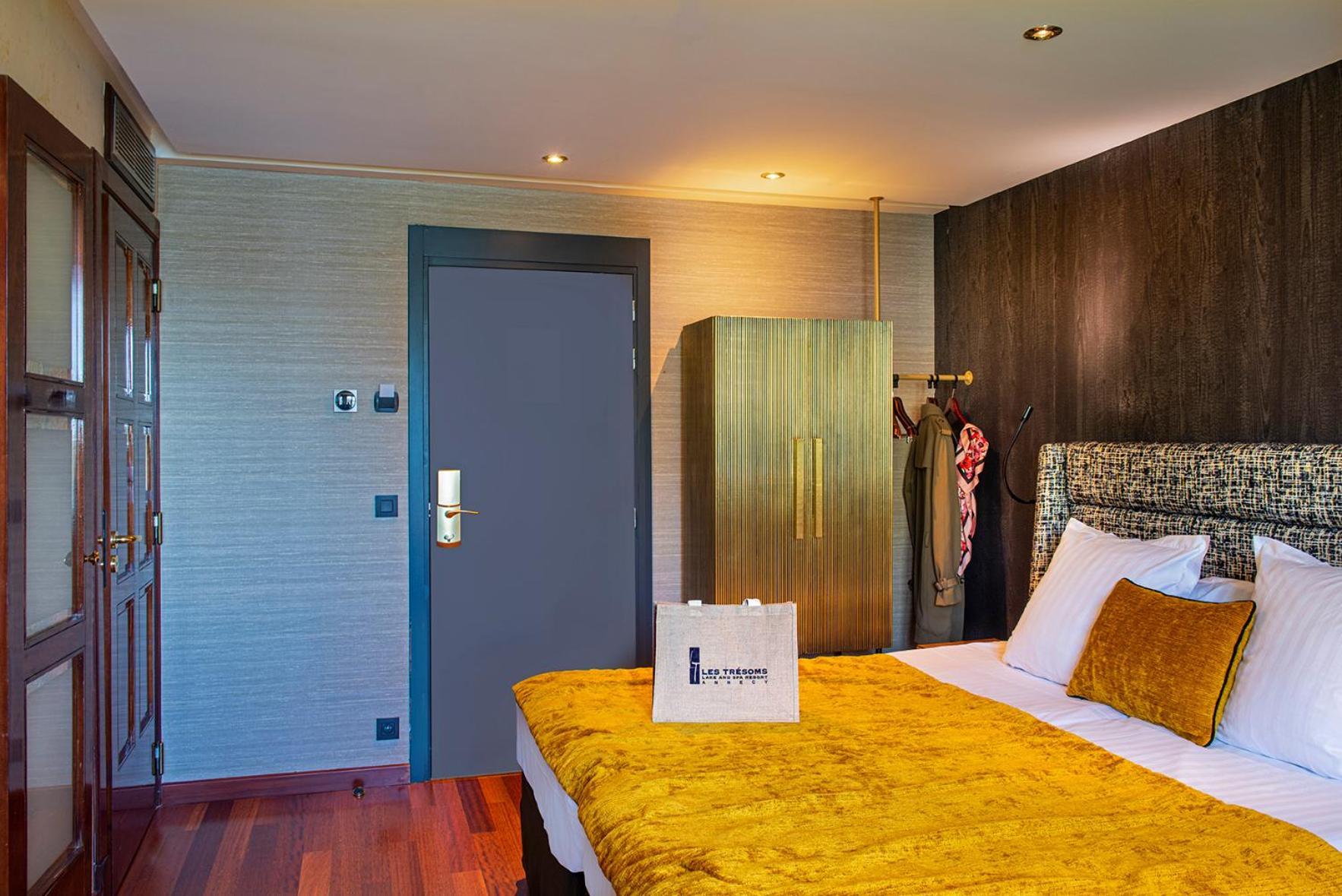 Les Trésoms Lake&spa 4*